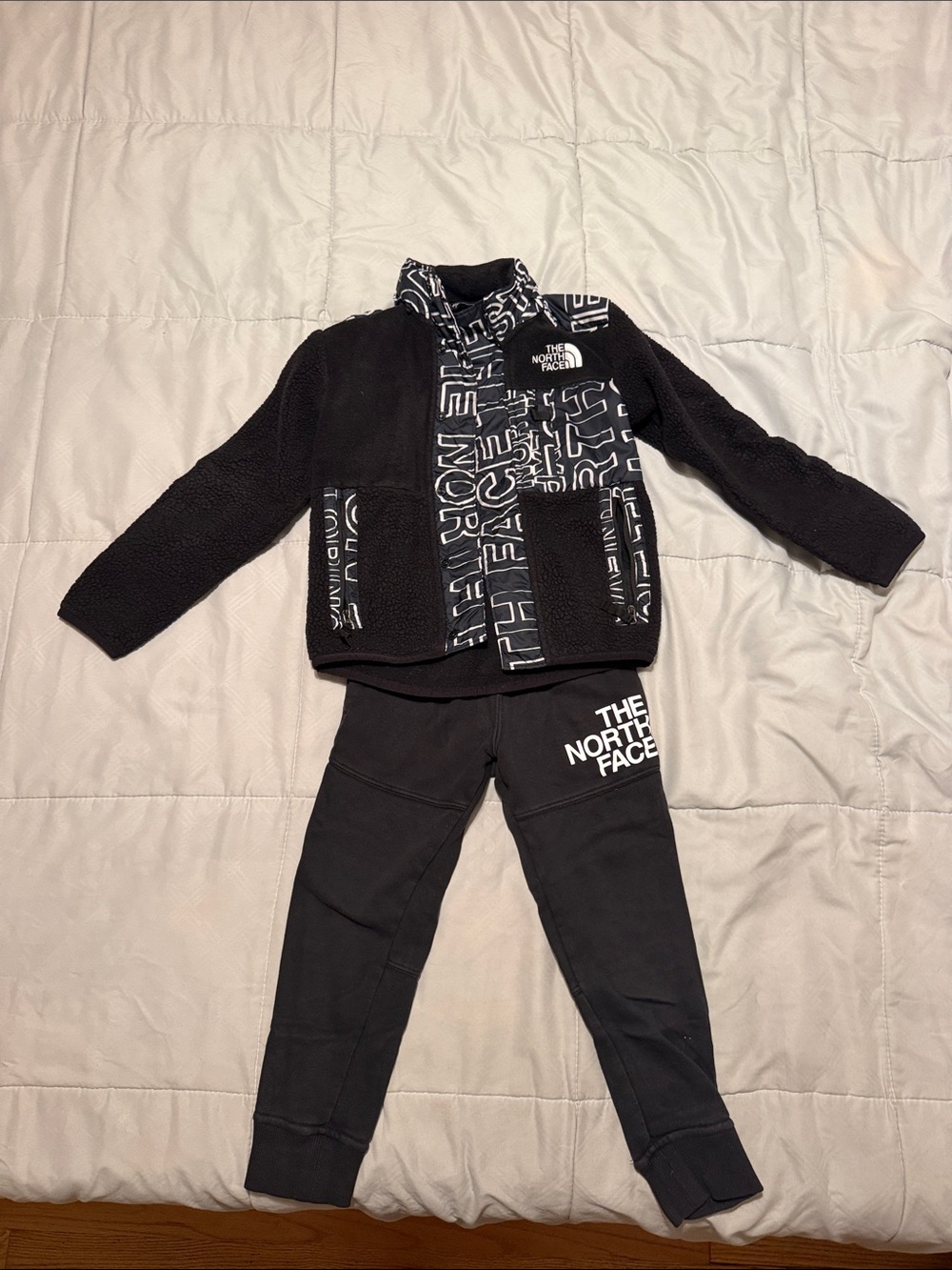 The North Face Black Logo Fleece Jacket and Joggers Set